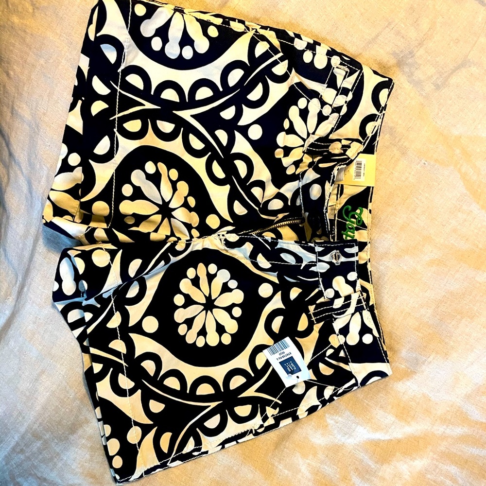 Gap shorts nwt